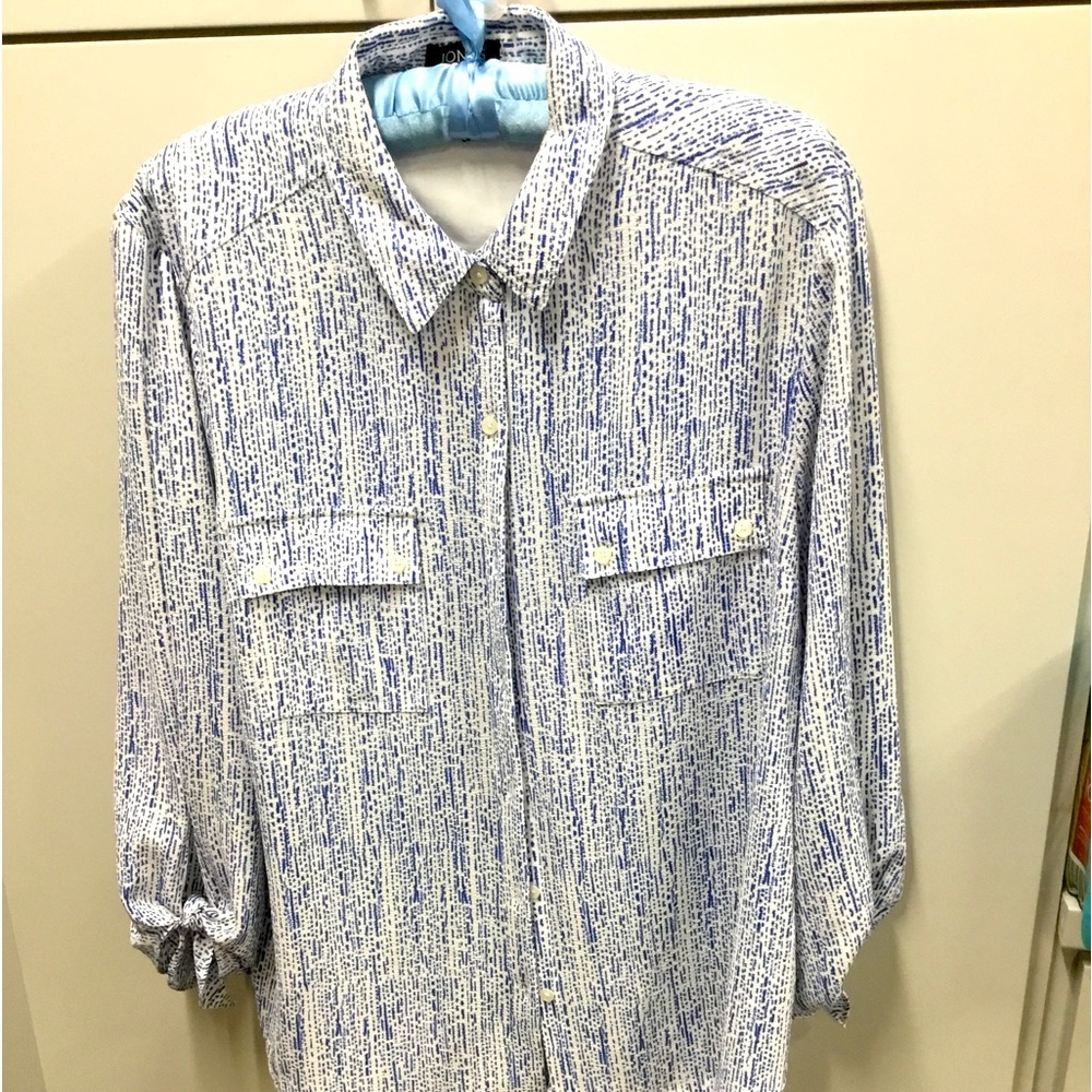 Jones of New York long sleeve button up blouse